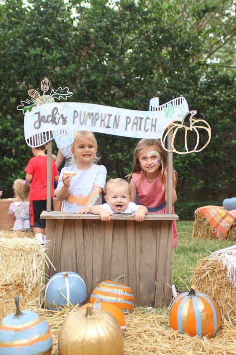 pumpkin patch kids birthday party – Only on The Avenue Fall Themed Birthday Party, Fall Themed Birthday, Patch Birthday Party, Pumpkin Patch Birthday Party, October Birthday Parties, Pumpkin Patch Kids, Pumpkin Patch Birthday, Fall First Birthday, Fall 1st Birthdays