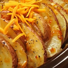 Slow Cooker Lipton Onion Potatoes – Magic Coke – cooking Slow Cooker Lipton Onion Potatoes, Lipton Onion Potatoes, Onion Soup Potatoes, Crockpot Potatoes, Onion Potatoes, Slow Cooker Potatoes, Crock Pot Potatoes, Lipton Onion Soup Mix, Vegetable Beef Soup