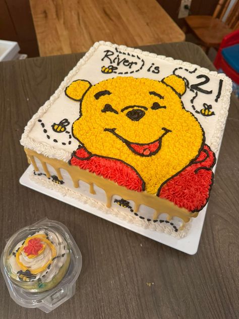 Winnie The Pooh Sheet Cake Ideas, Pooh Bear Cake, Winnie The Pooh Cake Simple, Winnie The Pooh Birthday Cake, Winnie The Pooh Birthday Cake Simple, Winnie The Pooh And Friends Cake, Winnie The Pooh Single Tier Cake, Wilton Decorating Tips, Cars Birthday Cake