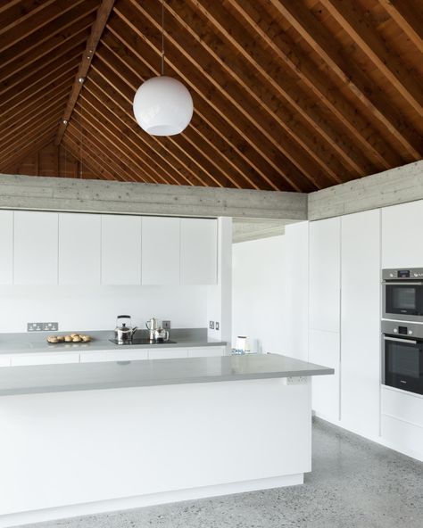 Ryan W. Kennihan Architects, Alice Clancy · Leagaun House · Divisare Ryan Kennihan, Cool Kitchen Appliances, Irish Architecture, Palmer House, Split Rock, Mill House, Farmhouse Architecture, Park Hill, Bungalow Design