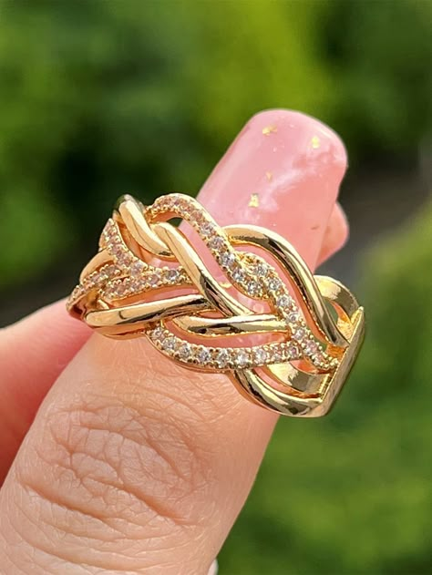 1pc Glamorous Cubic Zirconia Ring For Women For Valentine's Day Gift Wedding Jewelry Yellow Gold Fashionable   Copper     Women Fashion Jewelry, size features are:Bust: ,Length: ,Sleeve Length: Shiny Rings, Gold Color Ring, Single Ring, Gold Ring Designs, Luxury Rings, Watches Women Fashion, Hanging Earrings, Engagement Jewelry, Pure Gold