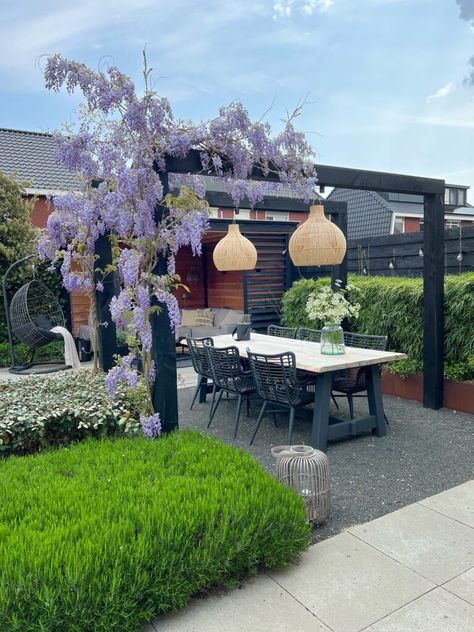 Ikea Studio, 2023 Beige, Boxwood Garden, Backyard Garden Landscape, Pergola Garden, Beautiful Yards, Have Inspiration, Outdoor Gardens Design, Pergola Designs