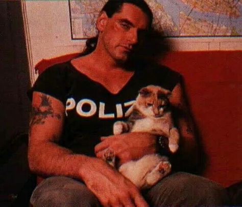 Pete loved cats Type 0 Negative, Peter Steele, Type O Negative, Cat People, Looks Black, Dead Man, Attractive People, Freddie Mercury, Green Man