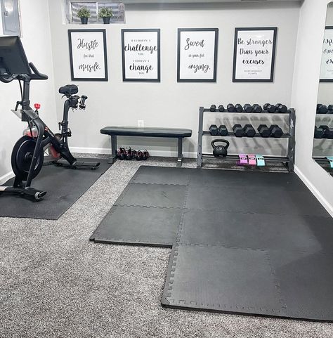 30 Home Gym Ideas That Will Actually Make You Want To Workout Mini Home Gym Basement, Workout Basement Ideas, Basement Gym And Family Room, Small Basement Gym, Home Workout Room, Gym Basement, Basement Home Gym, Basement Gym Ideas, Mini Home Gym