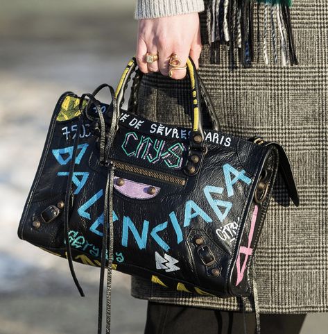 BALENCIAGA Graffiti Bag A/W 2018 at STOCKHOLM FASHION WEEK Balenciaga Graffiti Bag, Graffiti Bag, Handpainted Bags, Custom Handbags, Painted Bags, Bags Aesthetic, Balenciaga Bag, Trending Handbag, Chanel Deauville Tote Bag