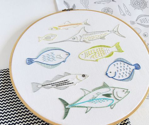 Modern Hand Embroidery Patterns, Fish Designs, Stitch Stuff, Embroidery Stitches Tutorial, Embroidery Patterns Vintage, Stitch Book, Simple Embroidery, Hand Embroidery Pattern, 자수 디자인