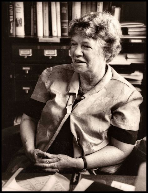 Margaret Mead anthropoligist | by luckyds Barnard College, Margaret Mead, Phenomenal Woman, Mass Media, Columbia University, Inspiring People, Charles Darwin, Women Leaders, Interesting People