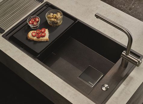 Show Kitchen, Corner Kitchen Sink, Franke Sink, Corner Sink Kitchen, Kitchen Sink Design, Black Sink, Bathroom Themes, Kitchen Solutions, Granite Sink