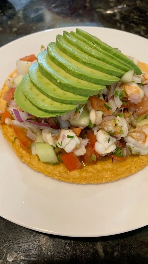 Ceviche Tostada, Ceviche Shrimp, Avocado Recipe, Fake Insta, Shrimp Ceviche, Delicious Snacks, Sunflower Wallpaper, Healthy Lifestyle Food, Anime Food