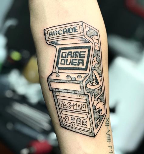 Retro Video Game Tattoo, Arcade Machine Tattoo, Arcade Game Tattoo, Arcade Tattoo Ideas, Pac-man Tattoo, Gamecube Controller Tattoo, Box Tv Tattoo, 1980s Tattoo Ideas, Gaming Tattoos For Men