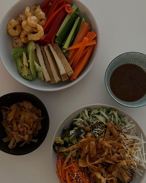 SHANNON TANG on Instagram: “recipe inspo for the week ahead: crispy rice paper rolls with a side salad 🥒 fillings: prawns marinated tofu red pepper cucumber carrots…” Crispy Rice Paper Rolls, Crispy Rice Paper, Avocado Dipping Sauce, White Miso Paste, Rice Paper Rolls, Miso Paste, Marinated Tofu, Crispy Rice, White Miso