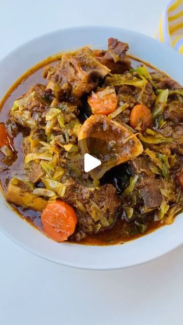 South African Foods on Instagram: "Beef bones and cabbage Seshebo.. Good evening SA 🇿🇦 : : 📸: @meals_for_you_withhunadi #comfortfood #heartymeal #foodie #safoods" Seven Colours Meal South Africa, Beef Neck Bones Recipe, South African Food, African Foods, Neck Bones, Fried Cabbage, African Recipes, Beef Bones, South African Recipes