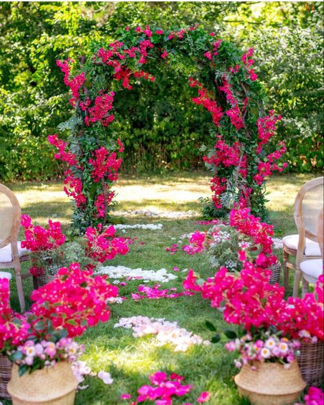 Bougainvilleas Buganvilla Wedding Decor, Mamamia Wedding, Beach Mandap, Bougainvillea Bouquet, Sunset Wedding Theme, Artificial Bougainvillea, Bougainvillea Wedding, Sangeet Decor, 25th December