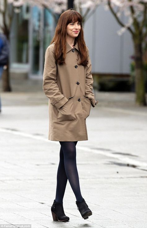 Anastasia Steele Style, Anastasia Steele Outfits, Dakota Style, Dakota Mayi Johnson, Dakota Johnson Style, Fifty Shades Movie, Anastasia Steele, Dakota Fanning, Fifty Shades Darker