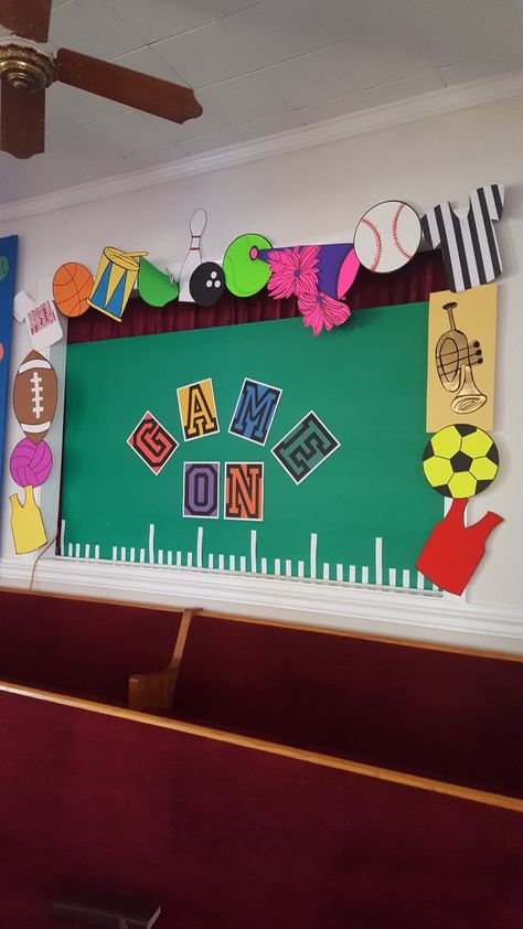 Sports Day Notice Board Decoration, Sports Day Board Decoration Ideas School, Sporty Classroom Decor, Sports Decoration Ideas For School, Sports Gala Decoration Ideas For School, Sport Classroom Theme, Sports Board Decoration Ideas, Sports Theme Classroom Door, Sports Day Decoration Ideas Preschool