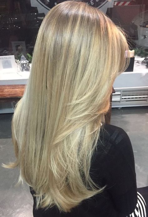 White Hot Blonde Hair, Blonde Highlights On Blonde Hair Layers, Blonde With Long Layers, Layered Hair Blonde Highlights, Dream Hair Blonde, Long Layered Hair Blonde, Long Blonde Layered Hair, Blond Layered Hair, Blonde Hair Inspiration Long