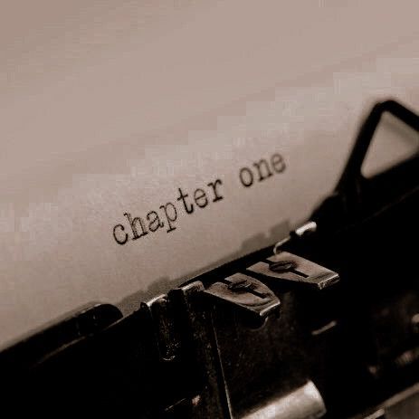 Colleen Hoover, Typewriter, The Words, Books