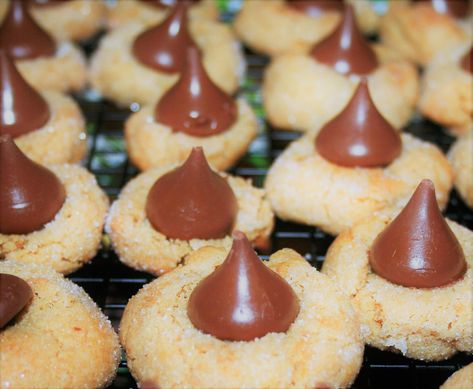 Low Sodium Desserts, Salt Free Recipes, Kidney Diet Recipes, Heart Healthy Recipes Low Sodium, Peanut Butter Blossom, Low Salt Recipes, Peanut Butter Blossom Cookies, Low Sodium Diet, Blossom Cookies