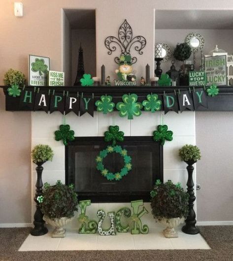 Sant Patrick, St Patricks Decorations, Spring Door Decoration, St Patricks Crafts, San Patrick, St Patrick's Day Decorations, Saint Patties, St Patrick's Day Crafts, St. Patricks Day