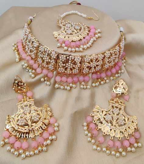 Jadau choker set...just ₹780+ship..hldqpj Matha Tikka, Jadau Necklace Set, Jadau Choker, Jadau Necklace, Girl Goals, Maang Tika, Pink Jewelry Set, Choker Jewellery, Indian Choker