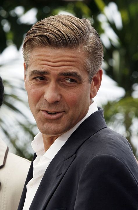 George Clooney Haircut, Comb Over Fade Haircut, Professional Hairstyles For Men, Over 40 Hairstyles, Side Part Haircut, Older Mens Hairstyles, Beyonce Hair, Hairstyle Names, Stylish Haircuts