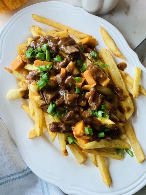 This Pin was discovered by a perfect feast. Discover (and save!) your own Pins on Pinterest. Deep Fried Brisket, Brisket Poutine Recipe, Brisket Poutine, Brisket Gravy, Sides Potatoes, Amyra Rosli, Deep Fried French Fries, Poutine Recipe, Cheddar Recipes