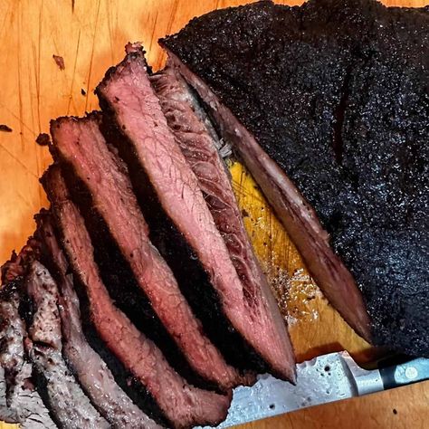 Smoked Brisket Flat (The Ultimate Guide) Electric Smoker Brisket, Smoked Brisket Flat, Pellet Grill Brisket, Traeger Brisket, Smoker Brisket, Grilled Brisket, Easy Smoker Recipes, Crusty Bread Recipe, Brisket Flat