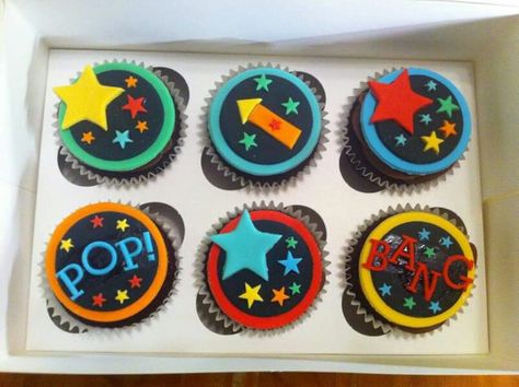 Bonfire Night Cupcake Ideas, Firework Cupcakes Bonfire Night, Bonfire Night Cupcakes, Bonfire Night Traditions, Diwali Cupcakes, Bonfire Cupcakes, Firework Cupcakes, Bonfire Night Cake, Bonfire Night Wedding