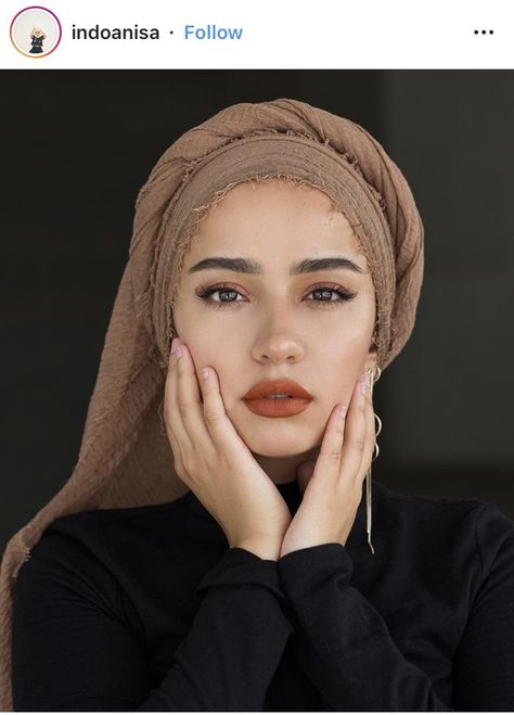 Hijab Turban Style, Hijab Makeup, Stile Hijab, Turban Hijab, Head Wrap Styles, Hijab Style Tutorial, Mode Turban, Head Scarf Styles, Turban Style