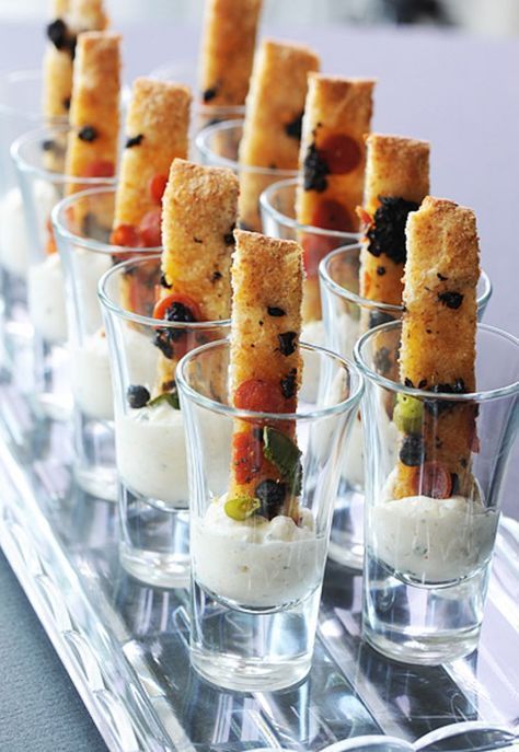 Shot Glass Appetizers: All-In-One Finger Foods For Your Next Party | Kitchn Shot Glass Appetizers, White Pizza Dip, First Finger Foods, Pizza Dip, Wedding Autumn, Wedding Appetizers, Fingerfood Party, Fresh Fruit Recipes, White Pizza