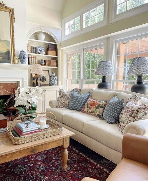 Cozy Grandma House Aesthetic, Have A Fabulous Weekend, Blue And White Living Room, The Pillows, French Country Living Room, Nancy Meyers, Colourful Living Room, White Living, White Living Room