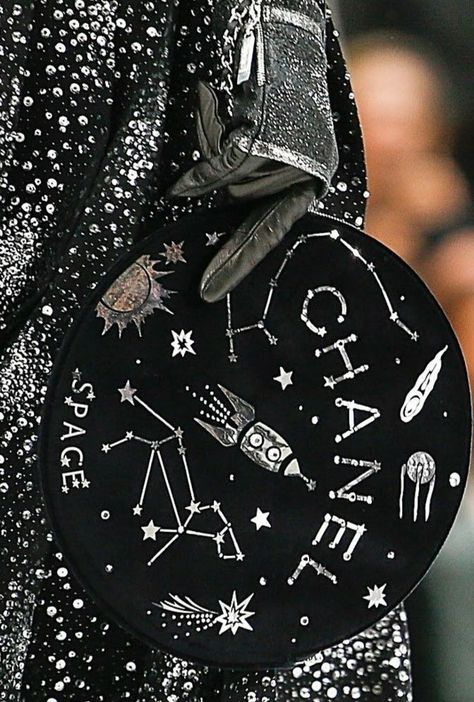 Chanel 2017, Chanel Fashion Show, Space Fashion, Mode Chanel, Chanel Couture, Chanel Accessories, Chanel Paris, Chanel Fashion, Fall 2017