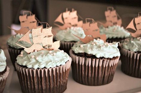 Poetry Tea Time, Peter Pan Party, Pirate Theme Party, Cake Shapes, Edible Food, Dessert Shop, Baking Cupcakes, Pirate Theme, Pirate Party