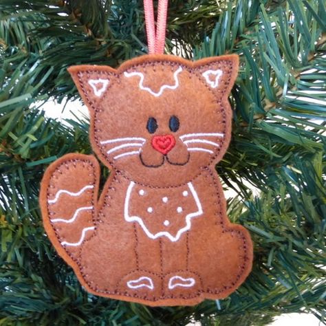 Gingery Brown, Folksy Christmas, Christmas Mix, Felt Crafts Christmas, Gingerbread Decorations, Cat Christmas Ornaments, Felt Christmas Decorations, Fun Christmas Crafts, Embroidery Threads