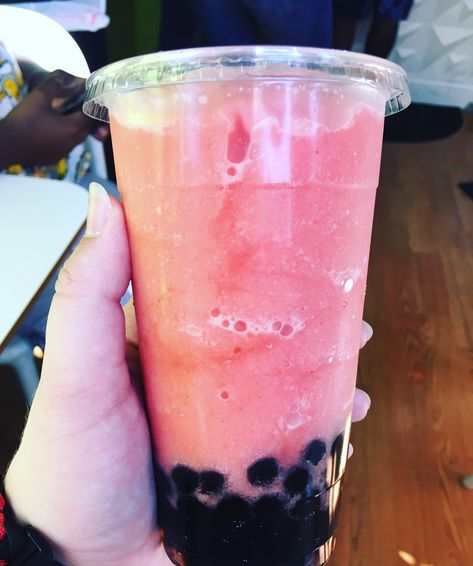 [I Ate] Strawberry Slush Boba Smoothie Boba Smoothie, Strawberry Slush, Food Images, Slushies, The Hub, Drink Recipes, Favorite Drinks, Delicious Food, Smoothie