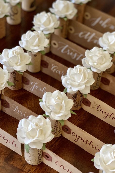 Wedding Place Cards Ideas, Diy Wedding Place Cards, Place Cards Ideas, Place Card Display, Wine Cork Place Card Holder, Vineyard Wedding Decor, Wedding Place Card Holders, Wine Cork Wedding, Wine Theme Wedding