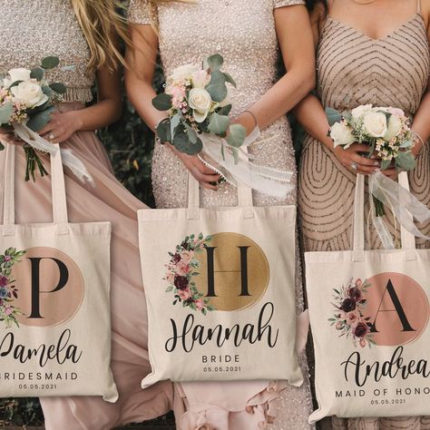 Personalized Name Canvas Tote Bag Bridesmaid Gift Wedding | Etsy Inexpensive Bridesmaid Gifts, Bridal Party Totes, Sac Tote Bag, Wedding Tote Bag, Canvas Bag Design, Customized Bridesmaid Gifts, Bridesmaid Tote Bags, Wedding Bachelorette Party, Bridesmaid Gift Bags