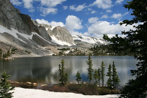 Wyoming in July | Mirror Lake, Snowy Mountain Range, Medicin… | Flickr Saratoga Wyoming, Wyoming Landscape, Wyoming Vacation, Usa Places To Visit, Yellowstone Trip, Cheyenne Wyoming, Morning Photography, Wyoming Travel, Tennessee Vacation