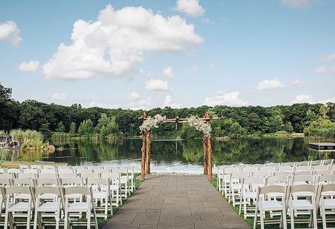 Rock Island Lake Club, Lakeside Resort, Las Vegas Resorts, Dream Wedding Venues, Island Lake, Rustic Wedding Venues, Lakeside Wedding, Waterfront Wedding, Inexpensive Wedding Venues