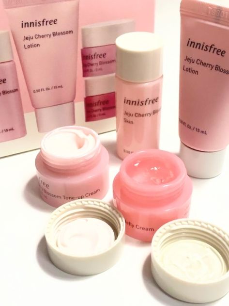 Glowing Skin Korean, Innisfree Cherry Blossom, Innisfree Jeju Cherry Blossom, Innisfree Skincare, Jeju Cherry Blossom, Skin Korean, Jelly Cream, Smooth Glowing Skin, Skin Aesthetics