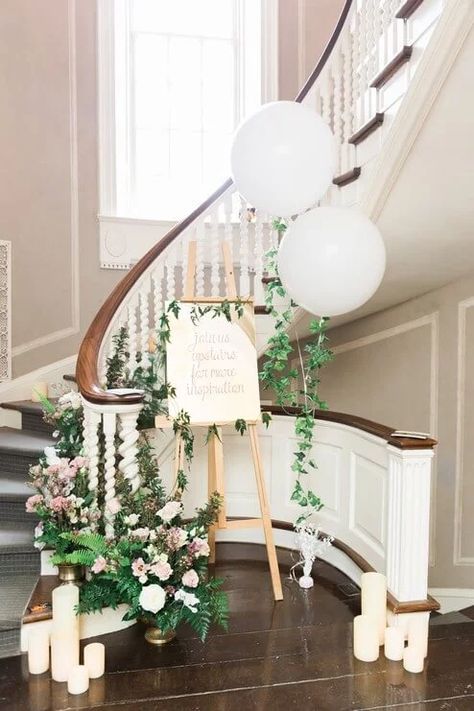 Staircase Flowers, Wedding Staircase Decoration, Wedding Stairs, Wedding Staircase, Wedding Open House, Periwinkle Flowers, Diy Staircase, Wedding Reception Flowers, Civil Wedding Dresses