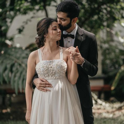 Christian Couple Wedding Photoshoot, Indian Christian Wedding Couple Poses, Christian Bride Photoshoot Poses, White Dress Pre Wedding Shoot, Christian Wedding Photoshoot, Wedding Matching Outfits, Marriage Photoshoot, Marriage Poses, Engagement Dress For Bride