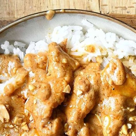 Anna Chwistek on Instagram: "Thai peanut satay chicken curry. An incredibly tasty coconut curry made from tender chicken fillets and a homemade satay sauce with smooth peanut butter and Thai red curry paste. This flavorsome meal is ready in less than 30 minutes, made with just a few ingredients and guaranteed to blow your mind!⁠
⁠
🫶 This is one of my weekly recipes for subscribers in my COOKING CLUB, link in my bio⁠
⁠
🧡 Follow how to make it in my stories⁠
⁠
https://www.servingdumplings.com/recipe/thai-peanut-satay-chicken-curry/⁠
⁠
#chicken #peanutbutter #peanutcurry #thaicurry #rice #recipes #mealideas #instagood" Peanut Satay Chicken, Anna Chwistek, Peanut Satay, Thai Red Curry Paste, Satay Chicken, Chicken Fillets, Peanut Curry, Weekly Recipes, Smooth Peanut Butter