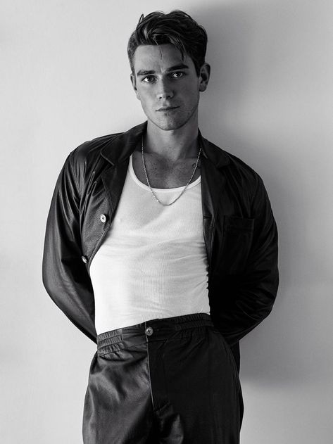 KJ APA - Rollacoaster.tv Archie Andrews Riverdale, La Photography, Kj Apa, Archie Andrews, Hot Actors, Celebrities Male, Riverdale, Serie Tv, In Hollywood