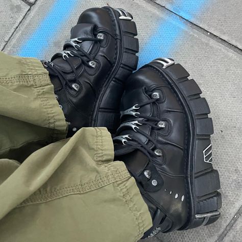 Cool Boots Aesthetic, Warcore Shoes, Newrocks Shoes Outfits, New Rock Aesthetic, New Rocks Shoes, New Rock Shoes Outfit Aesthetic, Fairy Grunge Shoes, Grunge Shoes Sneakers, Grunge Spiked Platform Boots For Streetwear