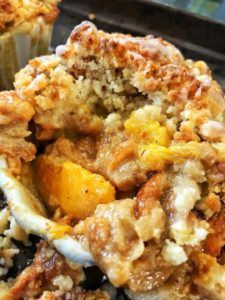 Peach Cobbler Croissant Bread Pudding Darius Cooks, Croissant Bread Pudding, Southern Deserts, Lemon Glaze Recipe, Dream Bakery, Croissant Bread, Bread Puddings, Oreo Recipes, Kinds Of Desserts