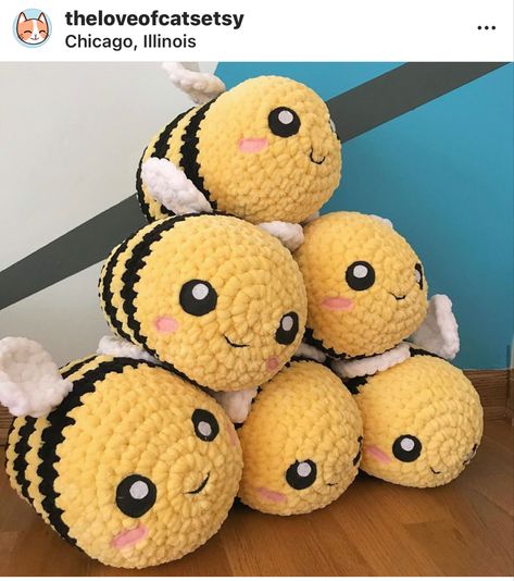 giant bumble bee plush :) Bee Plush, Amigurumi Bee, Crochet Doll Tutorial, Animal Knitting Patterns, Crochet Disney, Crochet Bee, Kawaii Crochet, Crochet Quilt, Crochet Cross