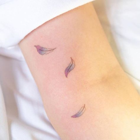 Tiny Feather Tattoo, Falling Feather Tattoo, Feather Tattoo Ideas, Small Feather Tattoo, Remember Tattoo, Feather Tattoo Colour, Tattoo Ideas With Meaning, Peacock Feather Tattoo, Native Tattoos