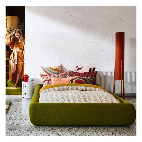 Sage and Clare on Instagram: “Someone famous once said, "it's not easy being green" 🐸 . ⠀⠀⠀⠀⠀⠀⠀⠀⠀ ⠀⠀⠀⠀⠀⠀⠀⠀⠀ Look I tend to agree on one level Mr Kermit cos'... this bed…” Mid Century Modern Bedroom, Mid Century Modern Style, Quilt Cover, Modern Bedroom, Pistachio, Midcentury Modern, Home Bedroom, Home Interior, New Season