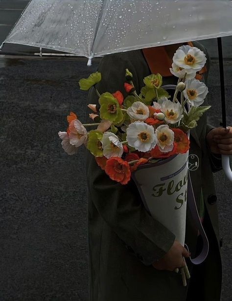 Nothing But Flowers, Flower Therapy, Beautiful Bouquet Of Flowers, Trik Fotografi, Beautiful Bouquet, Love Flowers, My Flower, Flower Shop, Pretty Flowers